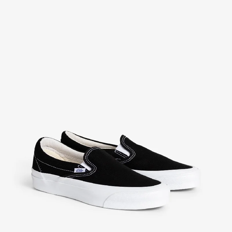 OG Classic Slip-On LX Black | True White