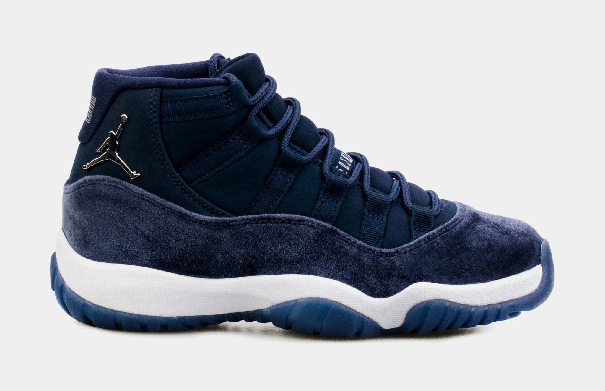 Jordan 11 Retro Midnight Navy (Women's)