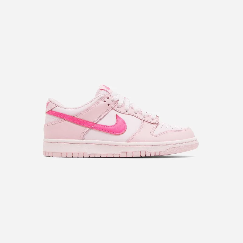 Nike Dunk Low Triple Pink